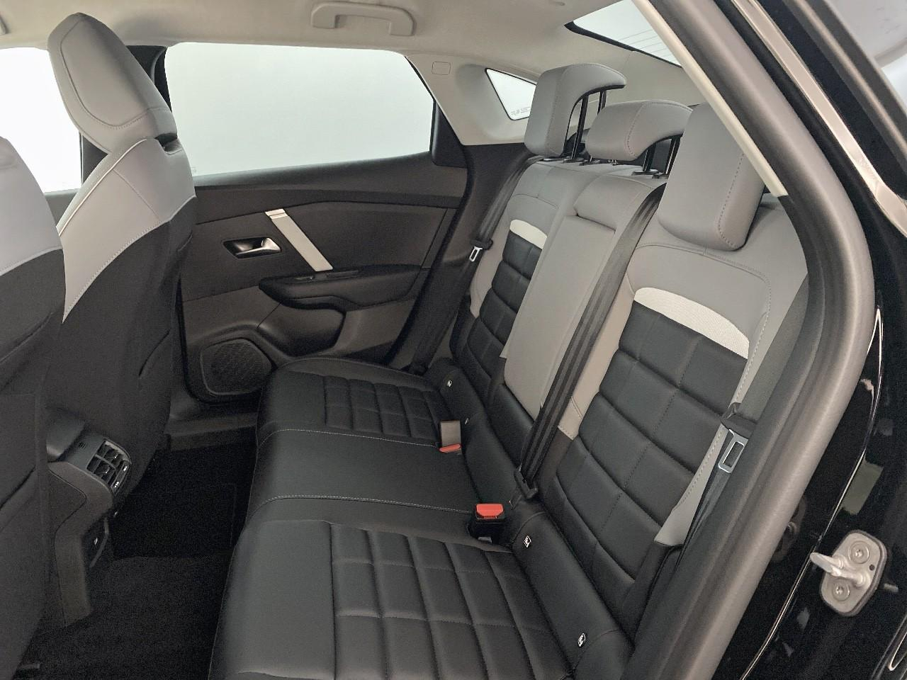 Citroën C4 X hybride 145 ch e-dcs6 max — photo 10