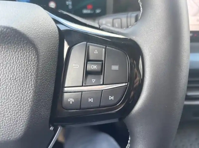 Ford Tourneo courier 136ch 46kwh active — photo 21