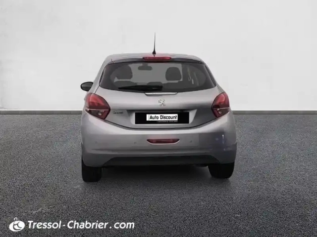 Peugeot 208 puretech 82ch s&amp;s bvm5 signature — photo 4