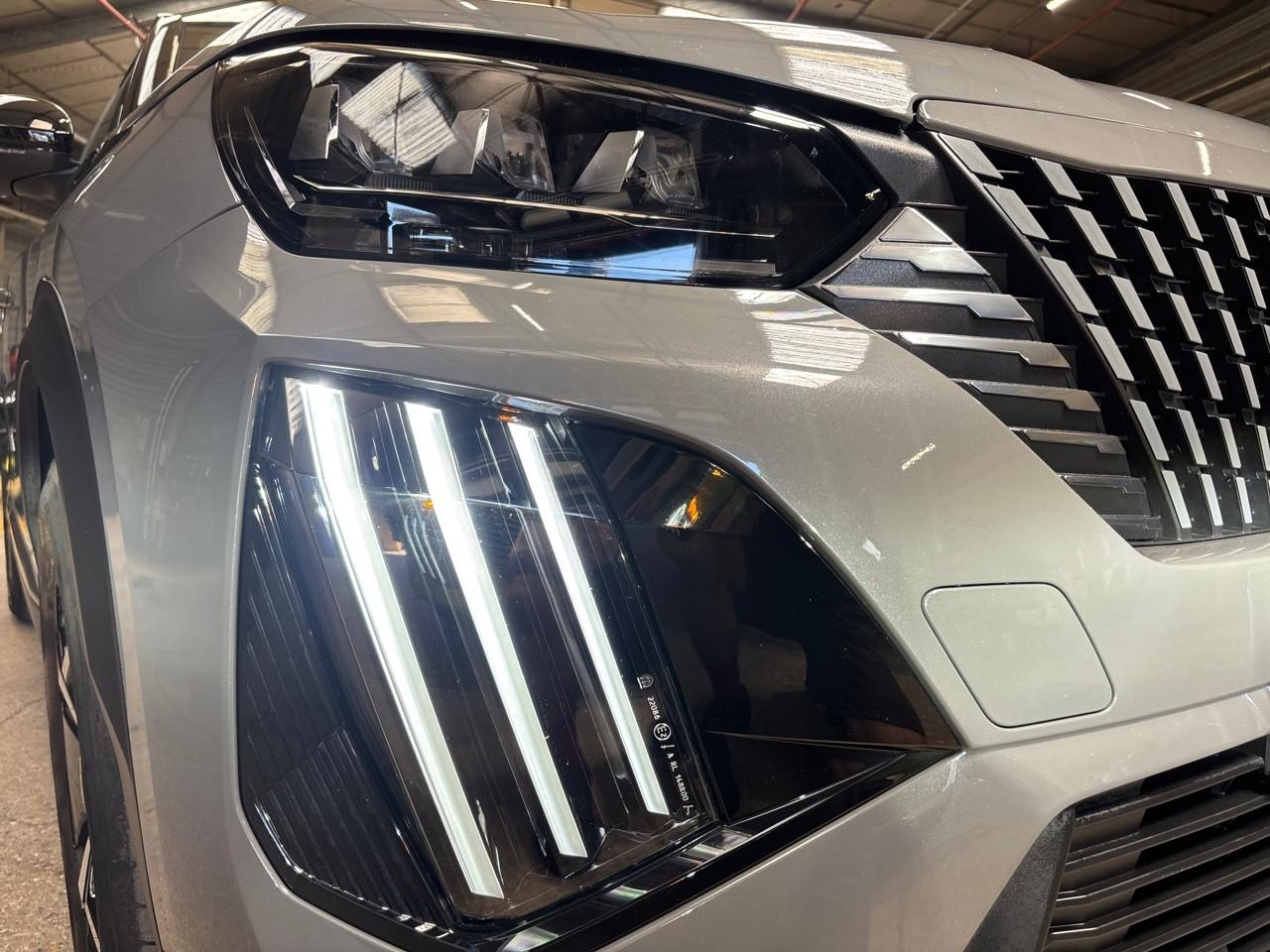 Peugeot 2008 1.2 puretech 130ch s&s gt eat8 — photo 14