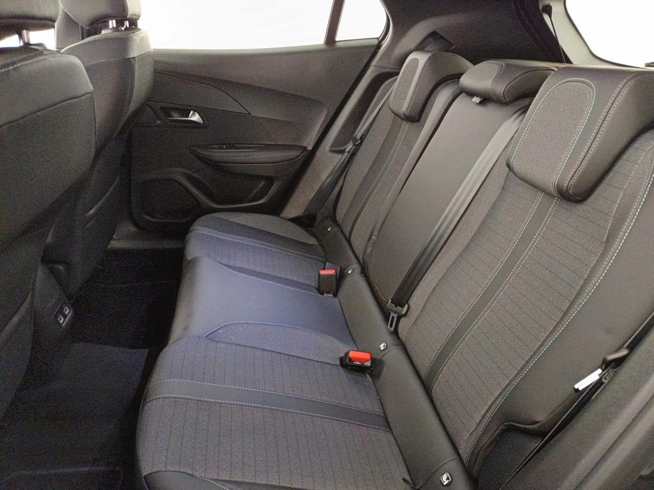 Peugeot 2008 puretech 100 s&s bvm6 allure — photo 10