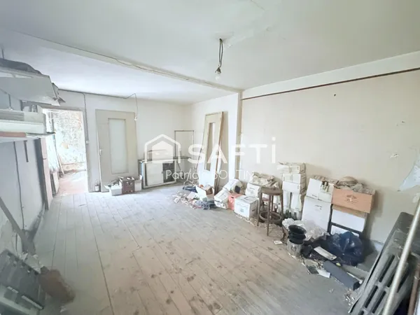 IMMEUBLE DE 3 LOGEMENTS + LOCAL COMMERCIAL AU CENTRE VILLE DE NIORT