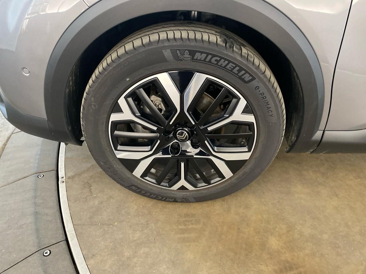 Citroën C4 X hybride 145 ch e-dcs6 max — photo 11