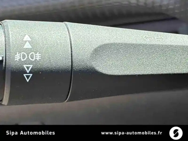 Peugeot 2008 puretech 110ch s&amp;s eat6 — photo 20