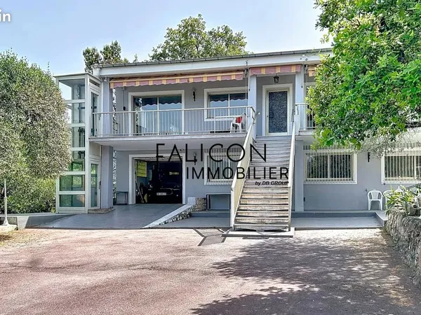 Maison 8 pièces 320 m²
