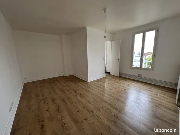 Studio 1 pièce 33 m²
