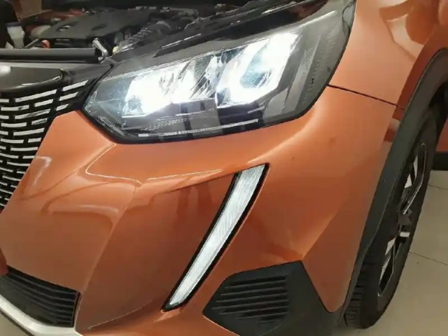 Peugeot 2008 bluehdi 130 s&amp;s eat8 — photo 43