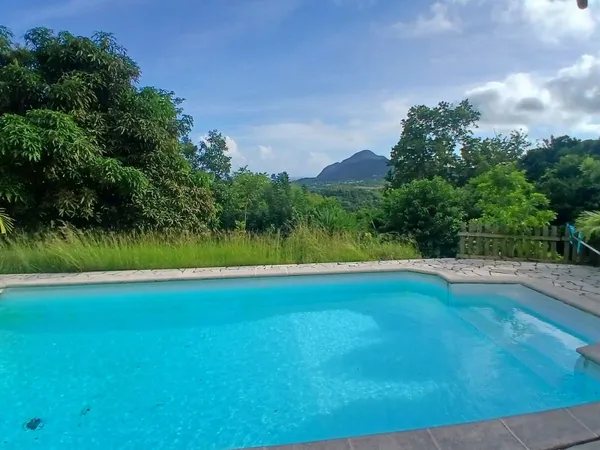 Maison 4 pièces 156 m²