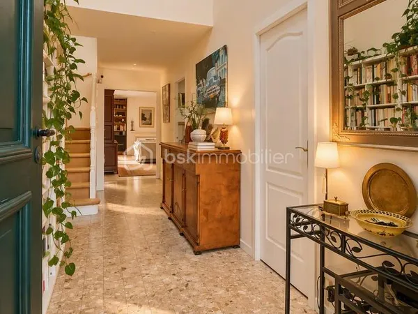 Maison 11 pièces 211 m²