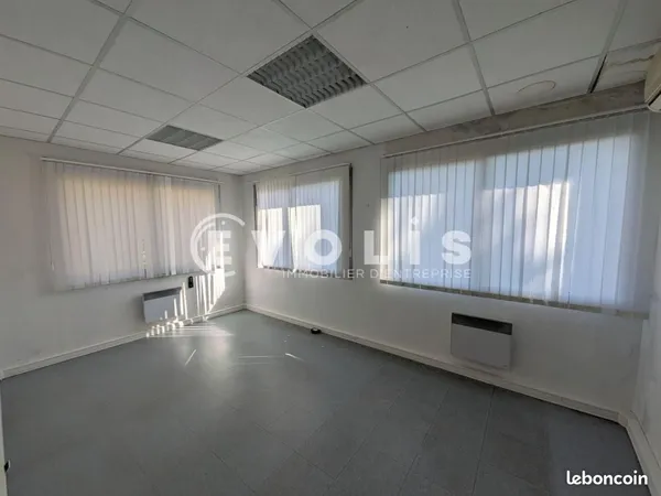 Local d'activité 195 m²