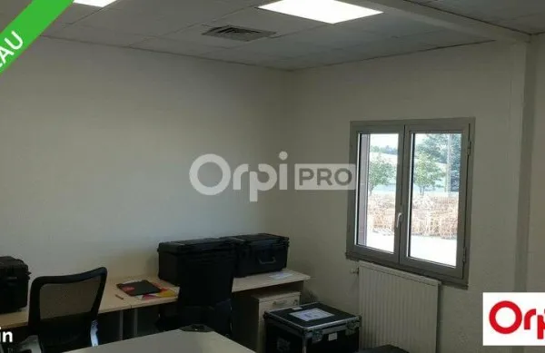Bureau 73 m²