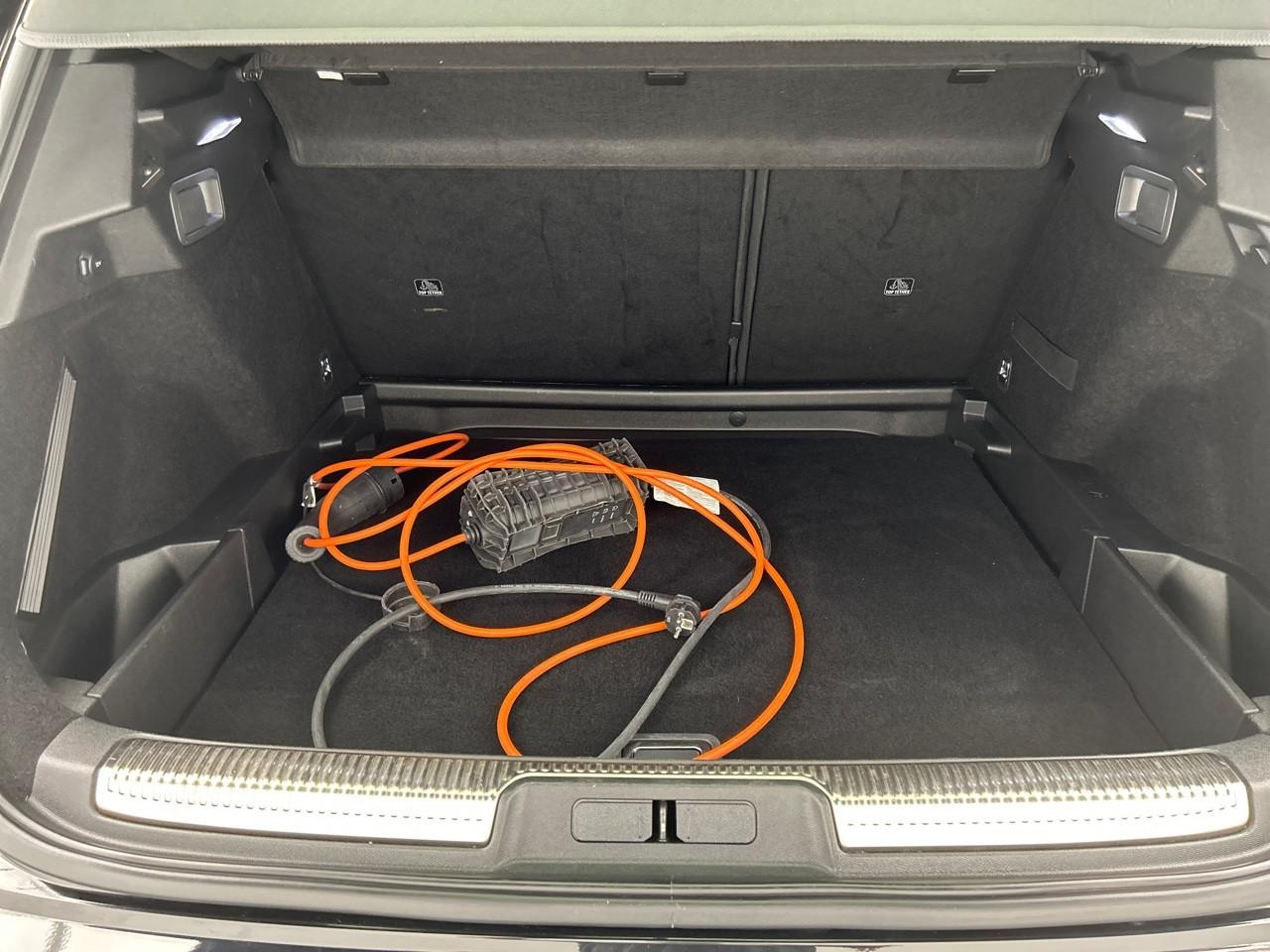 Ds Ds 7 crossback hybride rechargeable e-tense 300 eat8 4x4 opera — photo 14