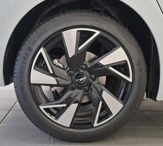 Opel Astra 1.2 turbo hybride 145 ch automatique — photo 17