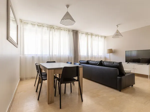 Appartement professionnel et. habitation