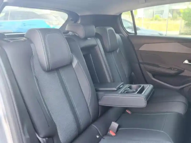 Peugeot 308 iii puretech 130 s&amp;s allure pack — photo 24
