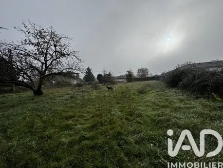 Terrain 2300 m²