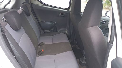 Suzuki Alto 1.0 68 - . – 2014 – 88846 km – Essence – Boîte Manuelle — photo 45