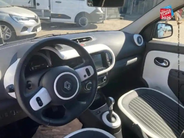 Renault Twingo e-tech electric techno r80 achat intégral gps camera — photo 15