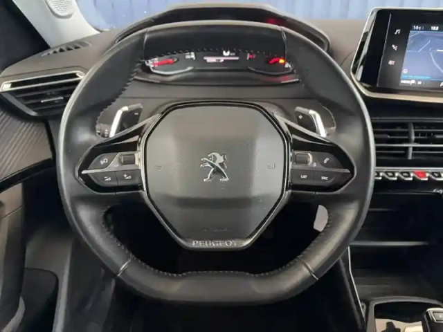 Peugeot 2008 puretech 130 s&amp;s eat8 — photo 45