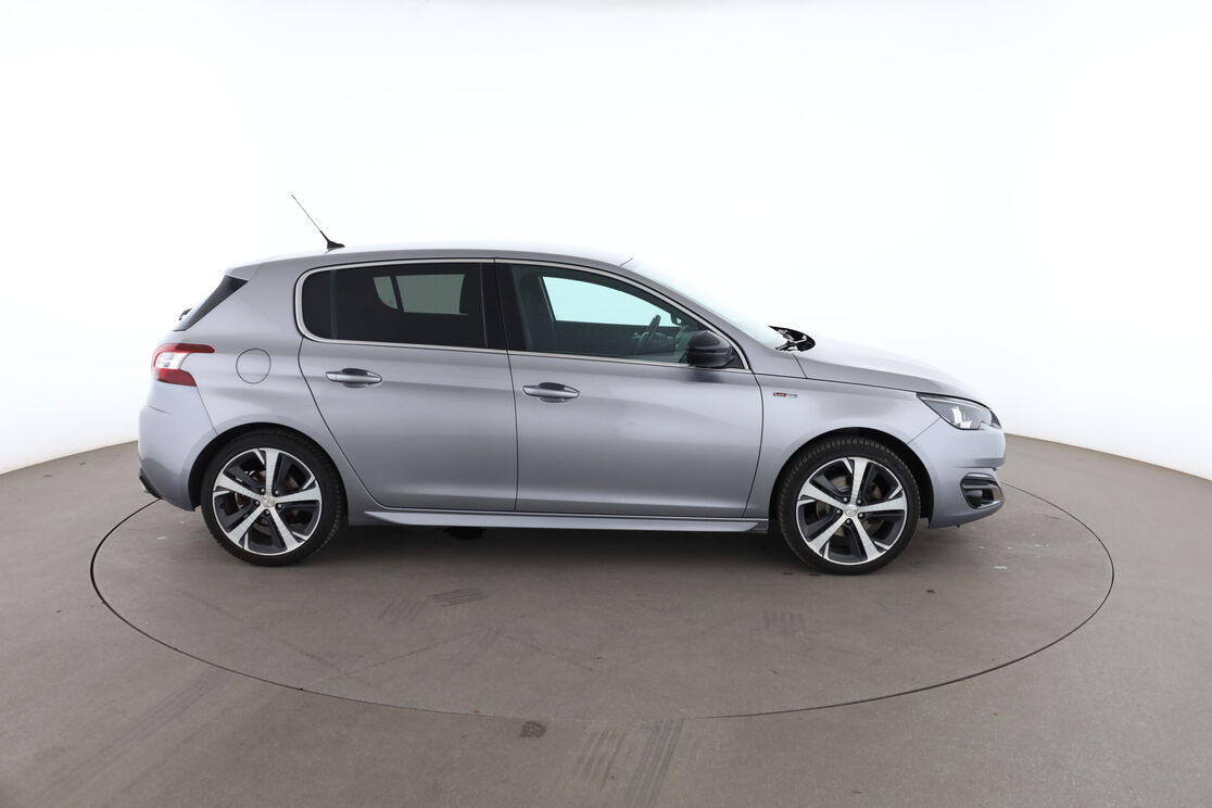 Peugeot 308 1.2 PureTech GT Line — photo 6