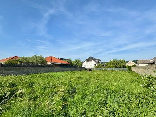 Terrain SÉMÉAC 810 m2