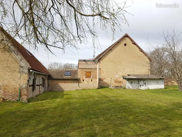 Fermette avec grange, possibiilité de projets divers, Toury-Lurcy