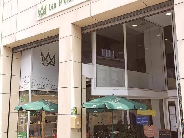 Boutique 600 m²