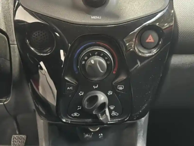 Peugeot 108 vti 72 style 5 portes clim bluetooth — photo 15