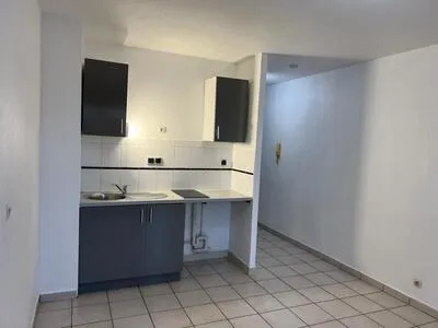 Á SAISIR - Appartement T2 Résidence de l'Université
