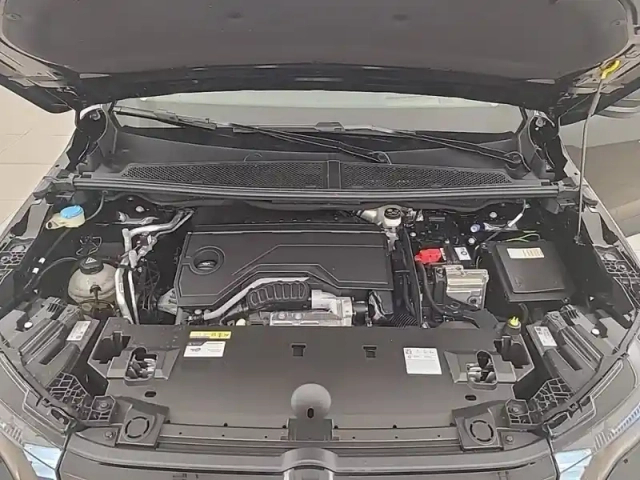 Citroën C5 Aircross hybride 145 ch e-dcs6 — photo 27