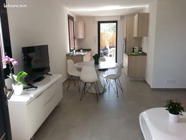 Appartement t3 avec terrasse cour-jardin parking