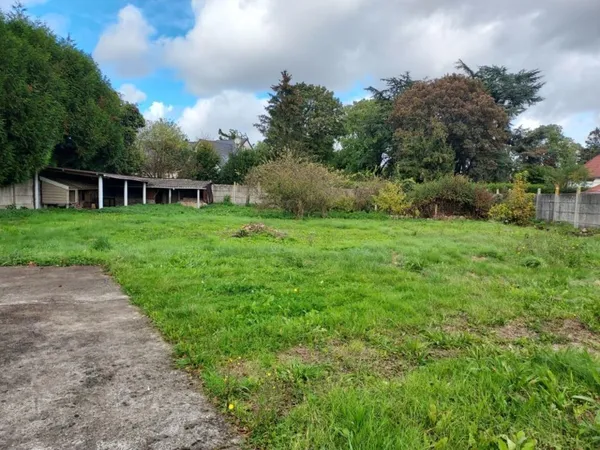 Terrain 1200 m²