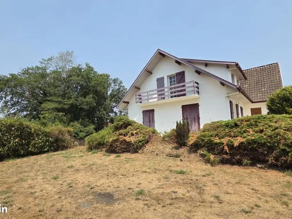 Maison 9 pièces 200 m²