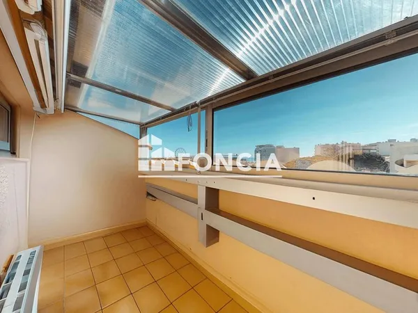 EXCLUSIVITÉ CANET PORT - Dernier Étage - 46 m² au Sol - Vue Dégagée + Aperçu Mer - 2 Terrasses - Mez