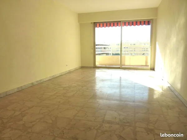 Beau 3 pièces de 75m² -3e étage - Cagnes-sur-Mer - climatisé - terrasse - calme -parking -cave