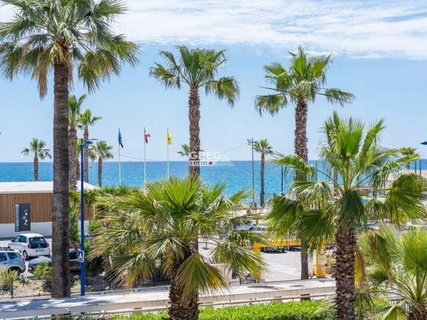 Pieds dans l'eau, Appartement 2 pièces à Villeneuve-Loubet p