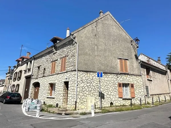 Maison 4 pièces 336 m²