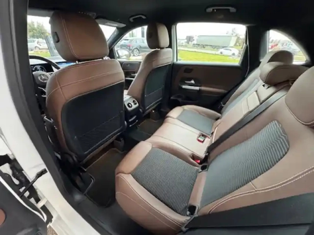 Mercedes Classe B 200 d progressive line edition — photo 4