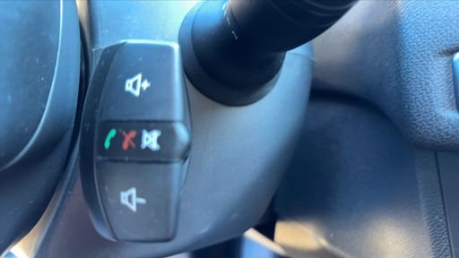 Renault Megane 1.2 TCe 115 - Limited – 2015 – 138627 km – Essence – Boîte Manuelle — photo 17