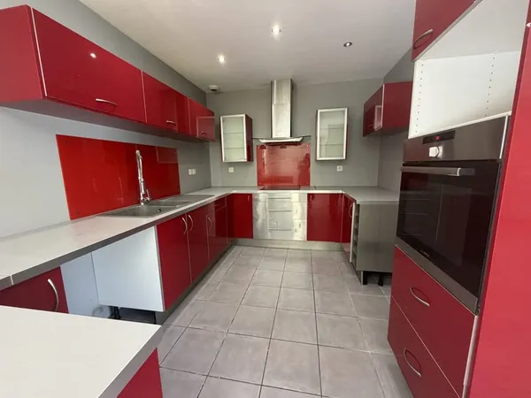 À VENDRE MAISON INDIVIDUELLE À SAINT GEOURS DE MAREMNE