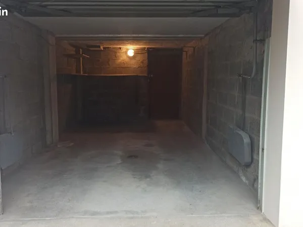 À louer - Garage fermé/Box sécurisé- Meythet