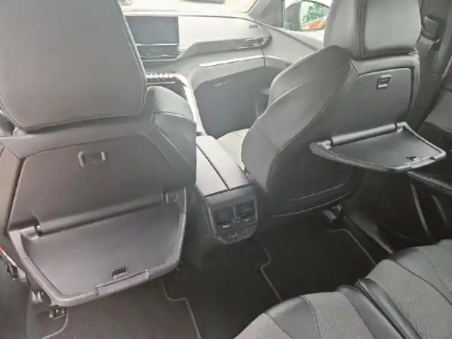 Peugeot 5008 1.5 bluehdi 130ch s&amp;s allure pack eat8 - 7 places — photo 13
