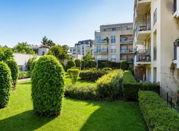 Quartier calme et résidentiel - 2P 46m² + terrasse et parking