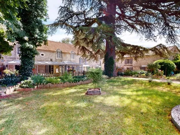 Maison 11 pièces 250 m²