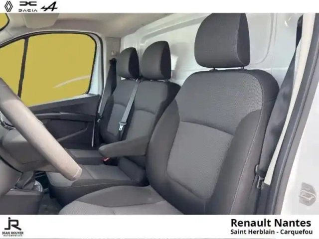 Renault Trafic fg l1h1 2t8 2.0 blue dci 130ch confort — photo 6