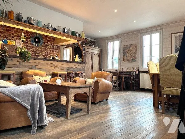 Maison 5 pièces 243 m²