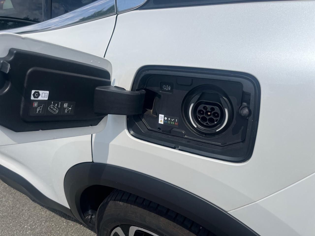 Citroën C5 Aircross hybride rechargeable 225 s&s e-eat8 shine — photo 15