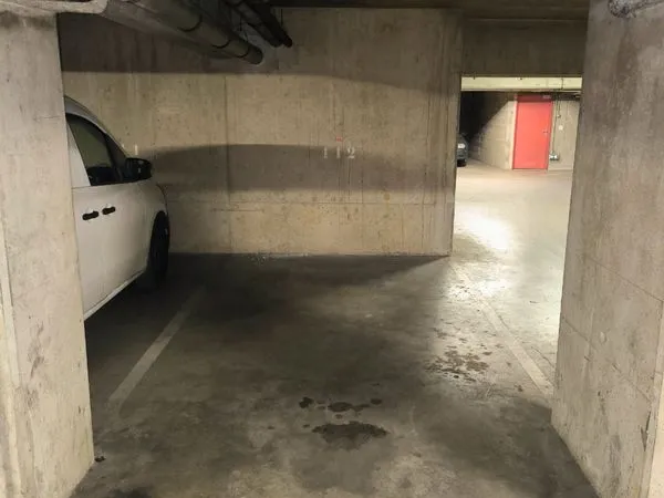 Place de parking à louer - Asnières