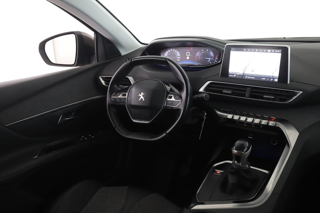 Peugeot 5008 1.5 Blue-HDi Allure — photo 12