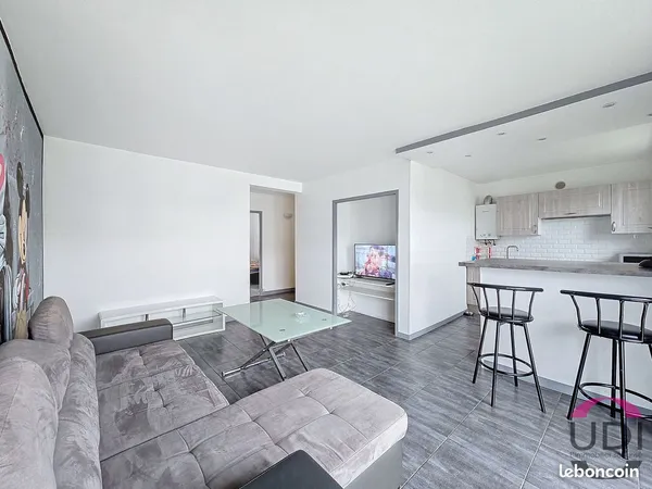 T3 meublé de 54 m² environ - Proche lycée Paul Constans - Disponible immédiatement